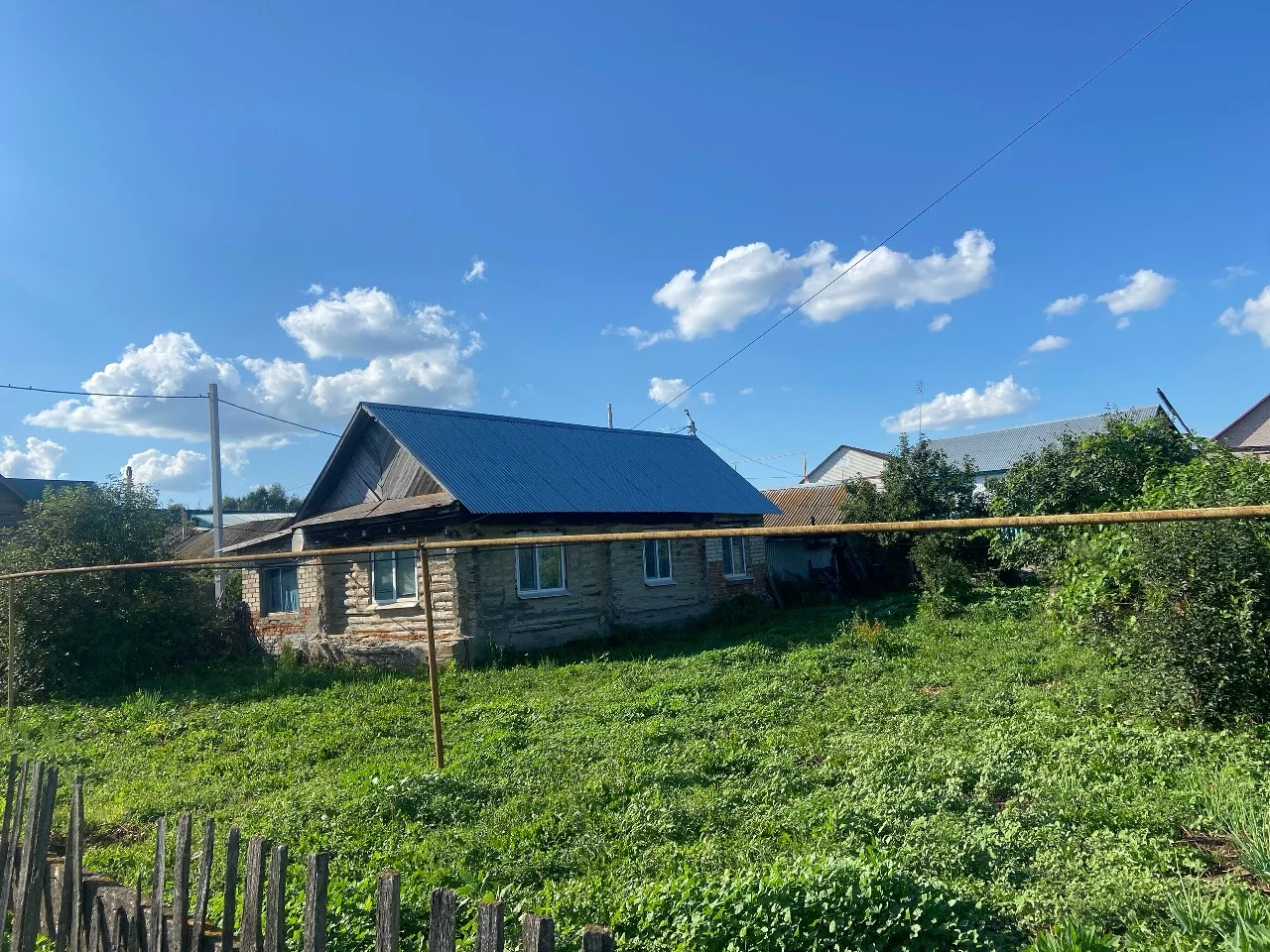 Продается дом с приусадебным участком