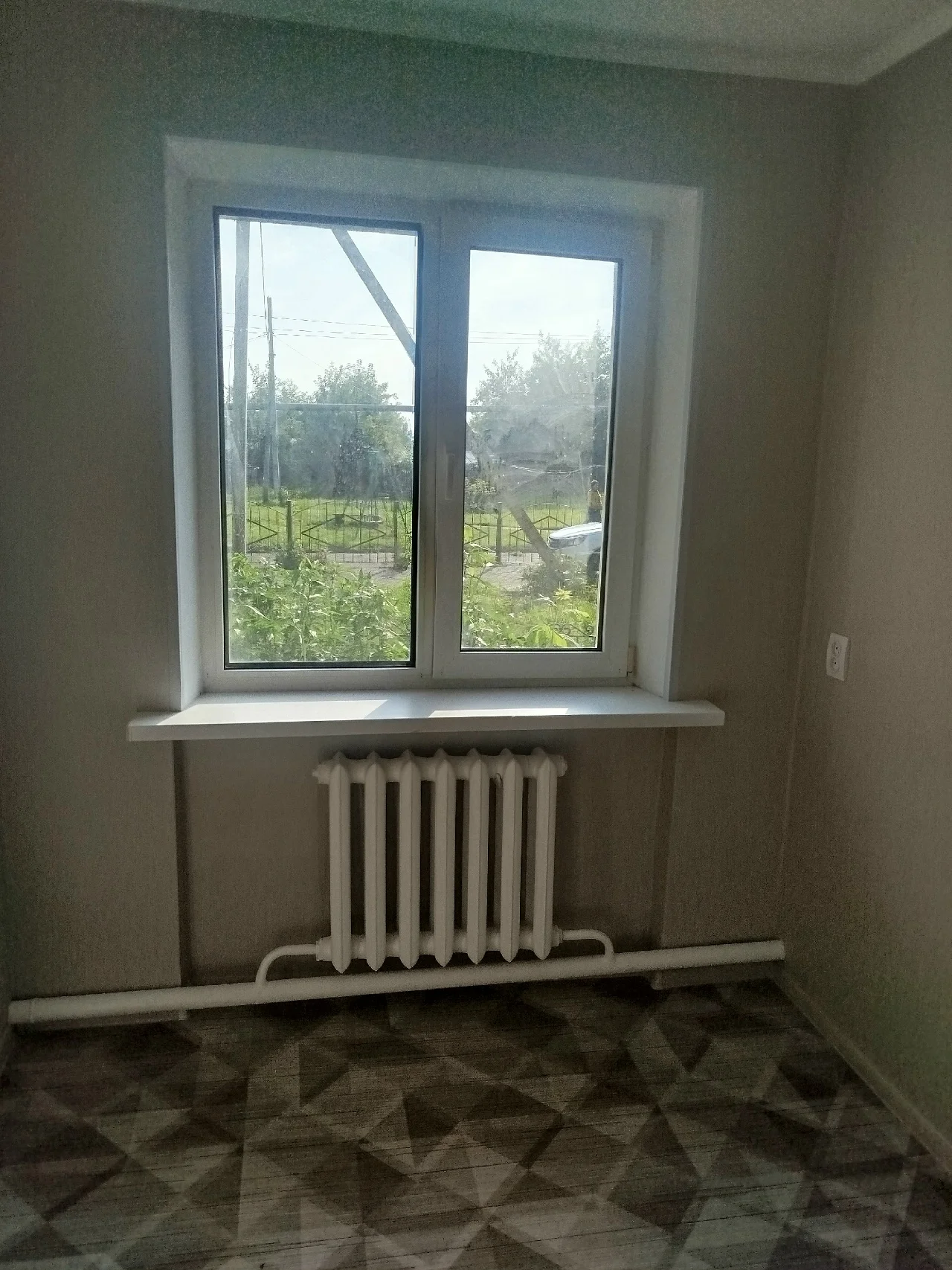 Продаю 2-х комнатную квартиру в центре