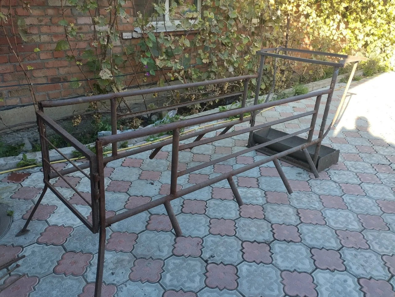 Предлагаю станок для опороса свиней