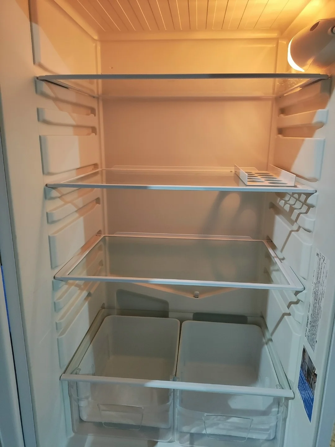 Холодильник indesit в хорошем состоянии