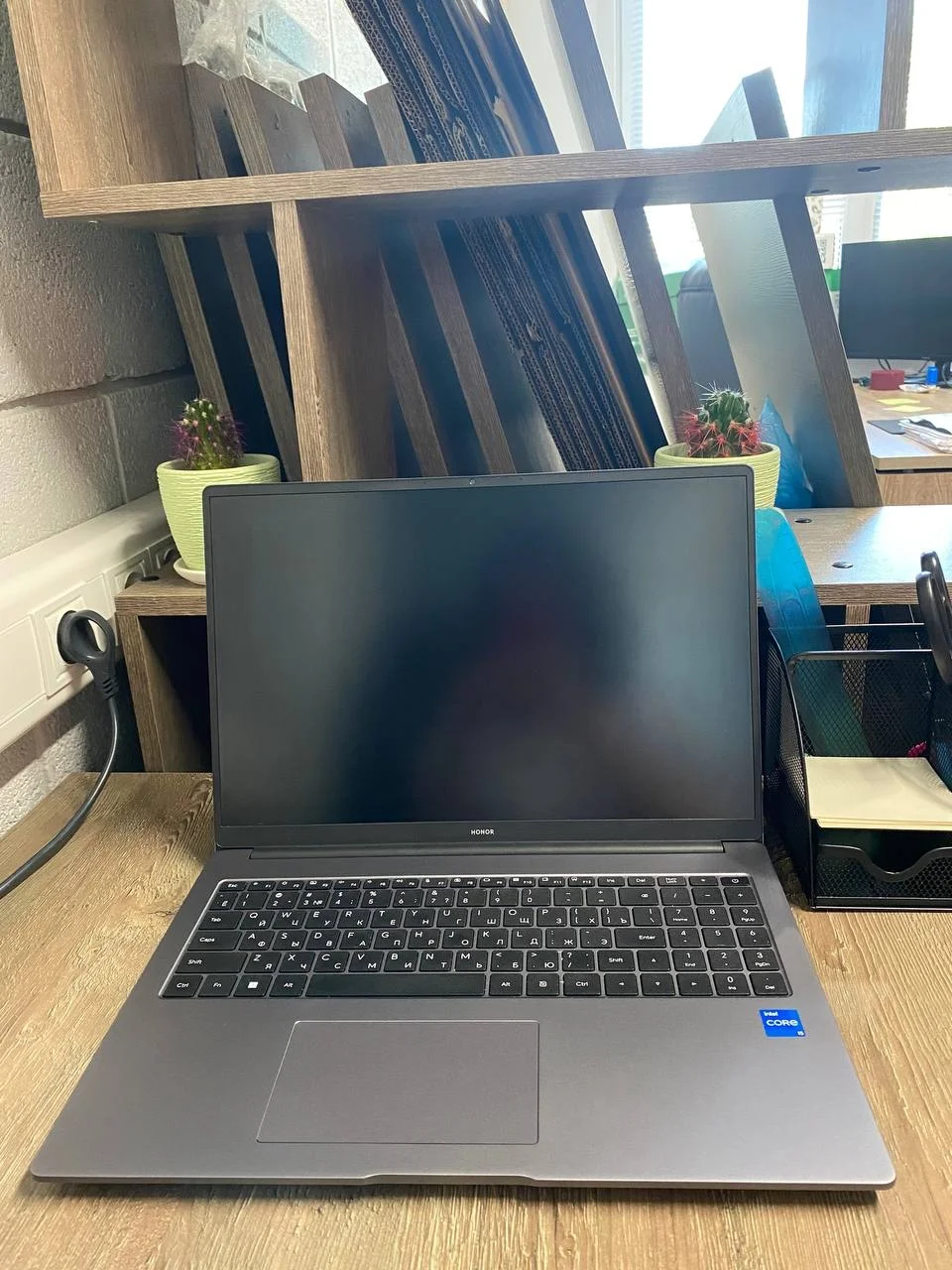 Продам ноутбук HONOR MagicBook 16