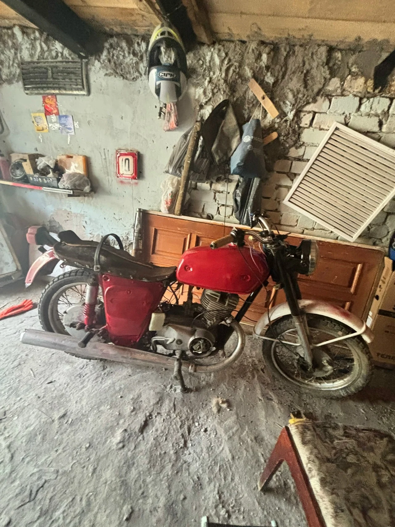Продам Иж планета 4