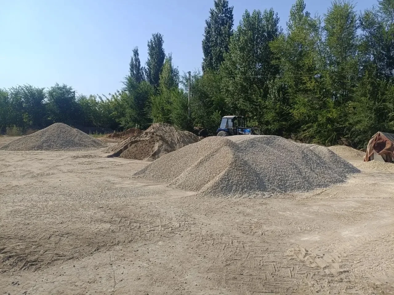Щебень, песок речной и песок карьерный