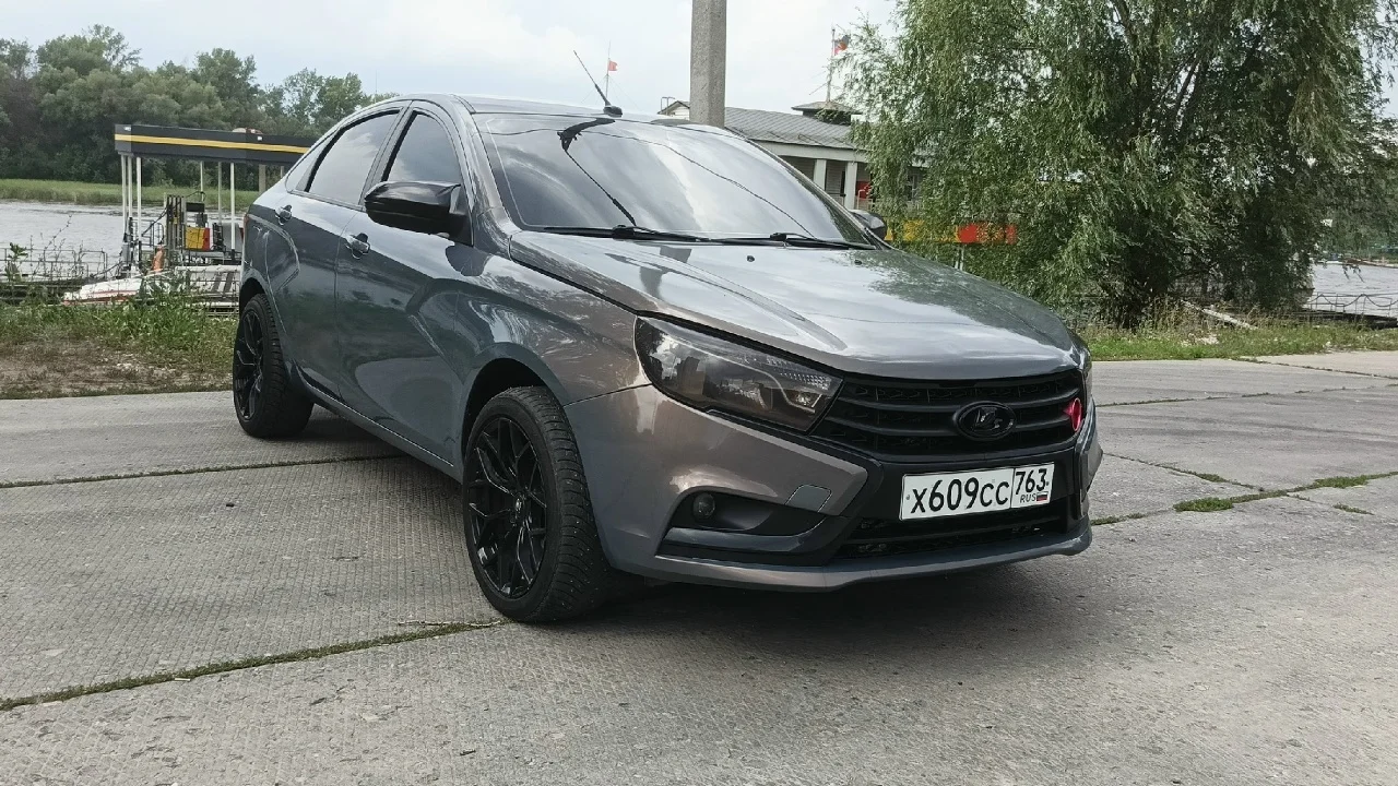 Продам весту 2018 года в полностью исправном состоянии