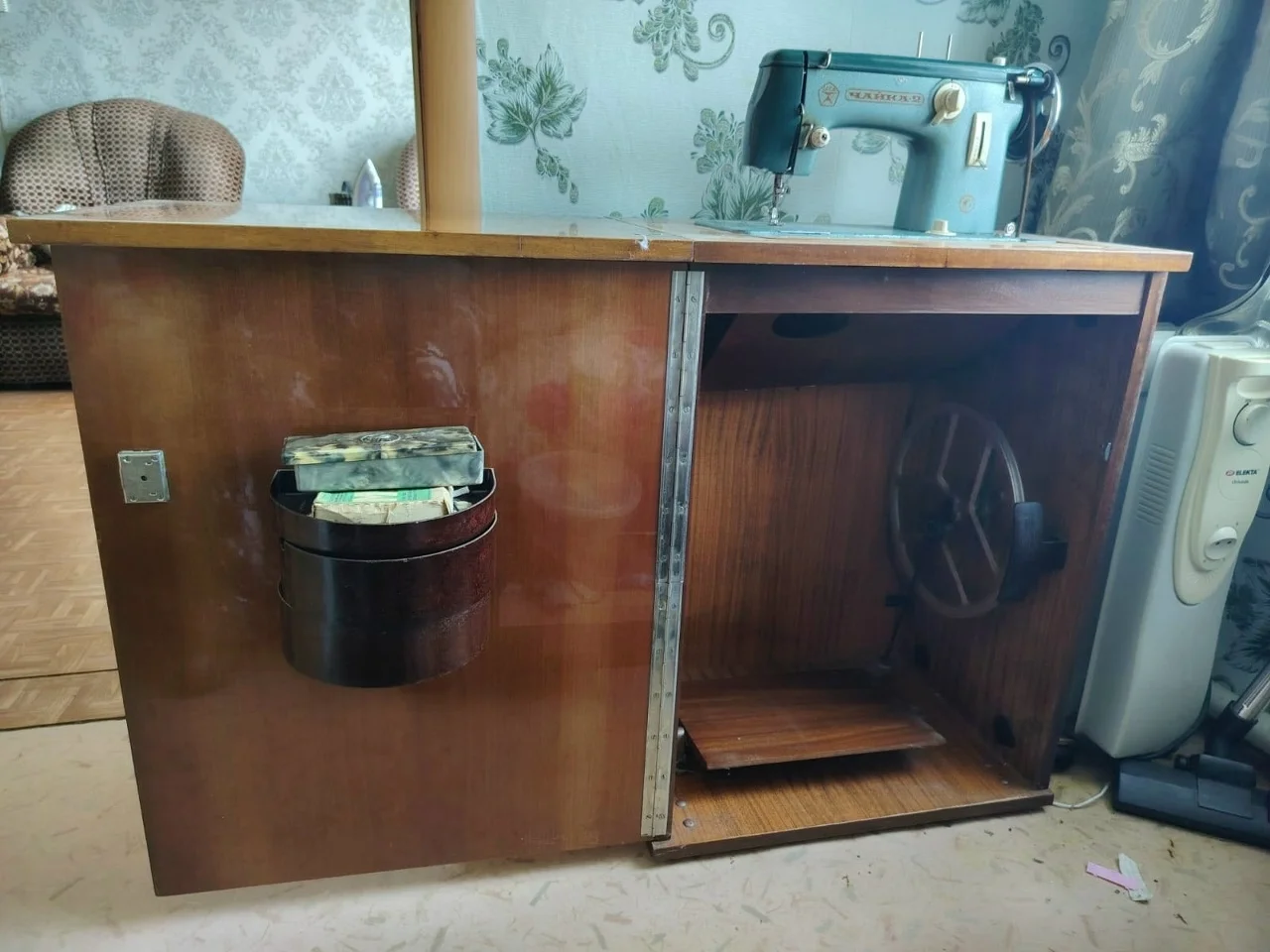Продаём швейную машину Чайка
