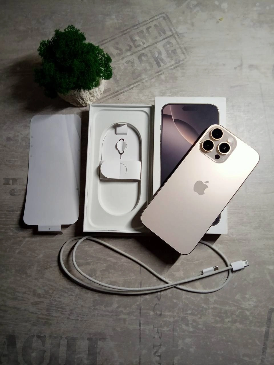 Продам iPhone 16 pro max