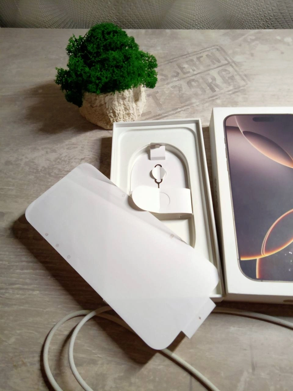 Продам iPhone 16 pro max