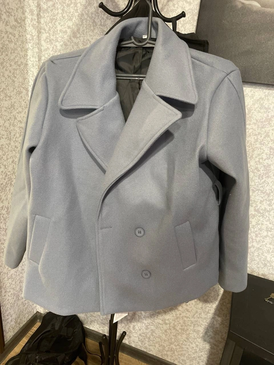 Продам пальто укорочение женское